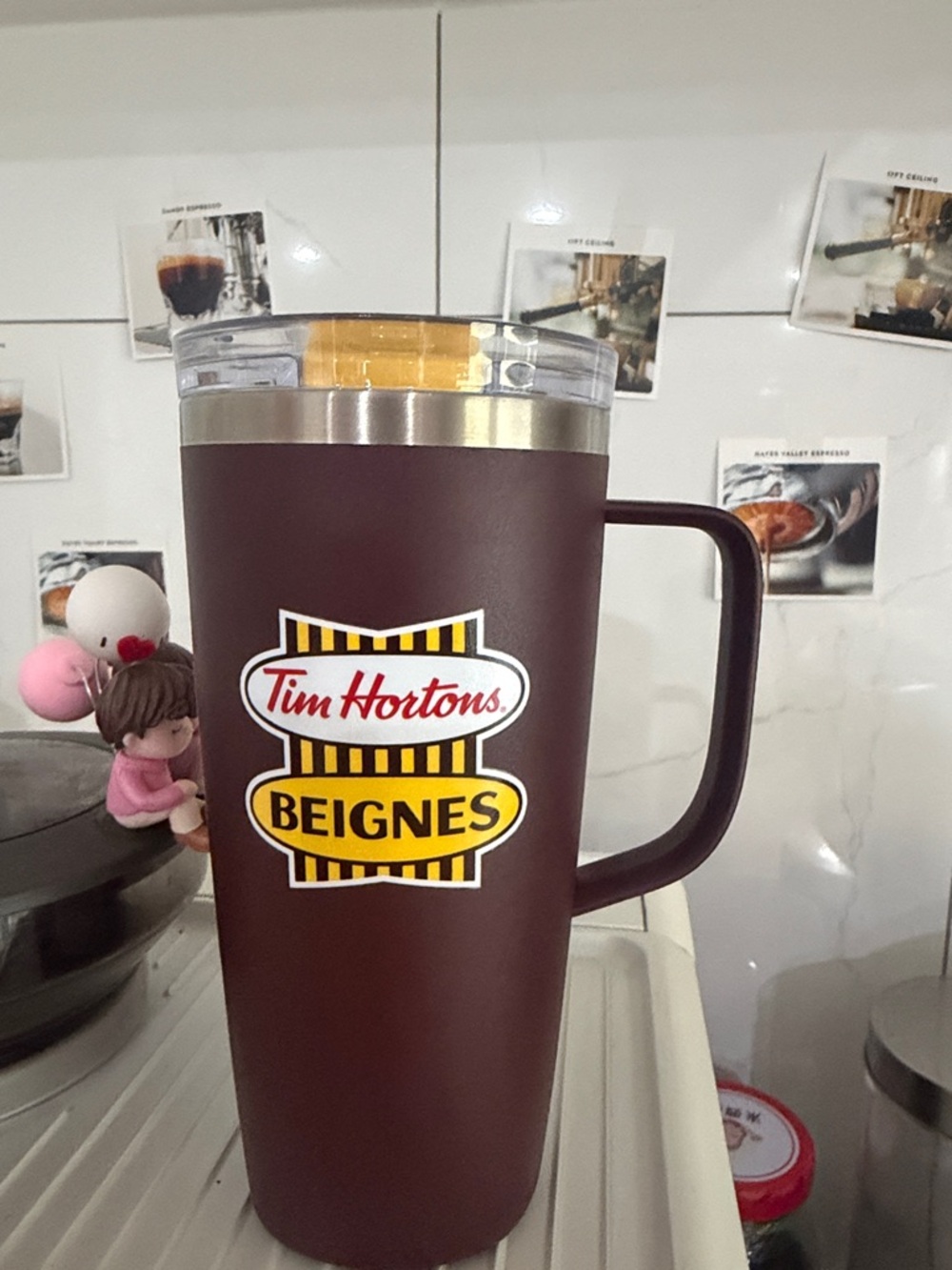 Beignes Brown Travel Mug with Handle